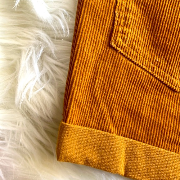 Corduroy Shorts size 13/31 waist Brand New 🔥♥️ - Picture 3 of 3